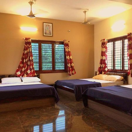Hotel Sri Hayagriva Tiruchirappalli Pokój zdjęcie